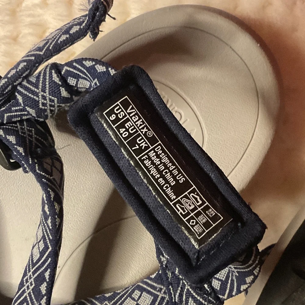 Viakix Navy Patterned Strap Sandals with Gray Footbed sz 9